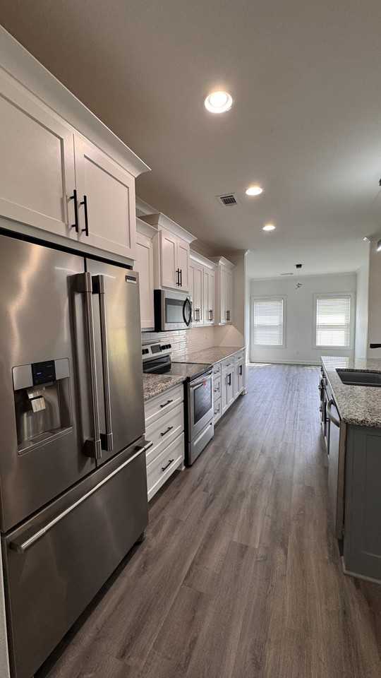 4005 Springwood Cir #NA - Photo 4 of 20