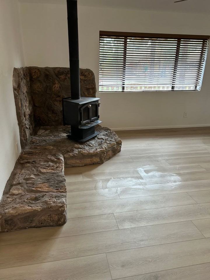 700 E Reindeer Dr - Photo 7 of 25