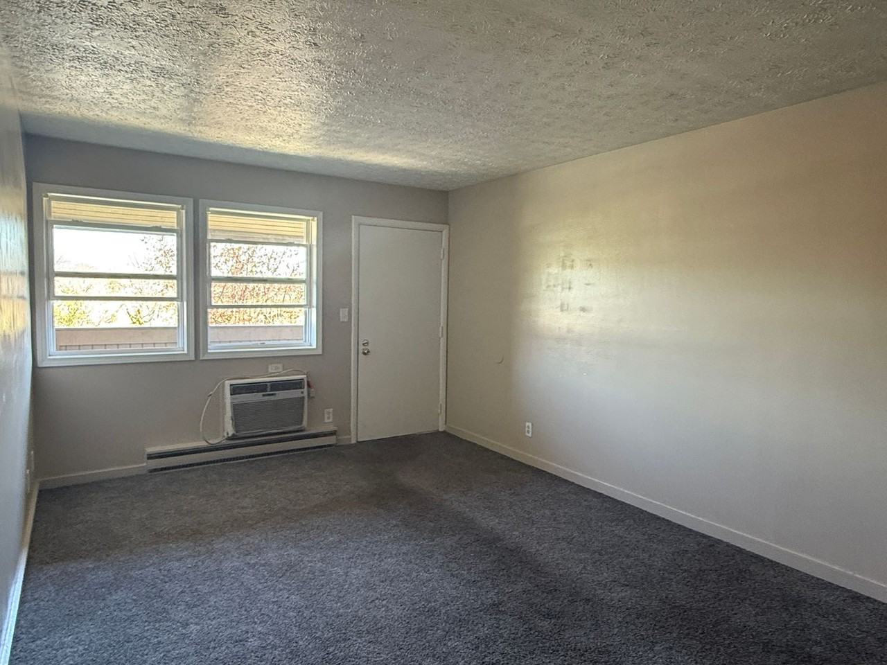 309 309 S. High St. - 305 S High St. #8 - Photo 4 of 11