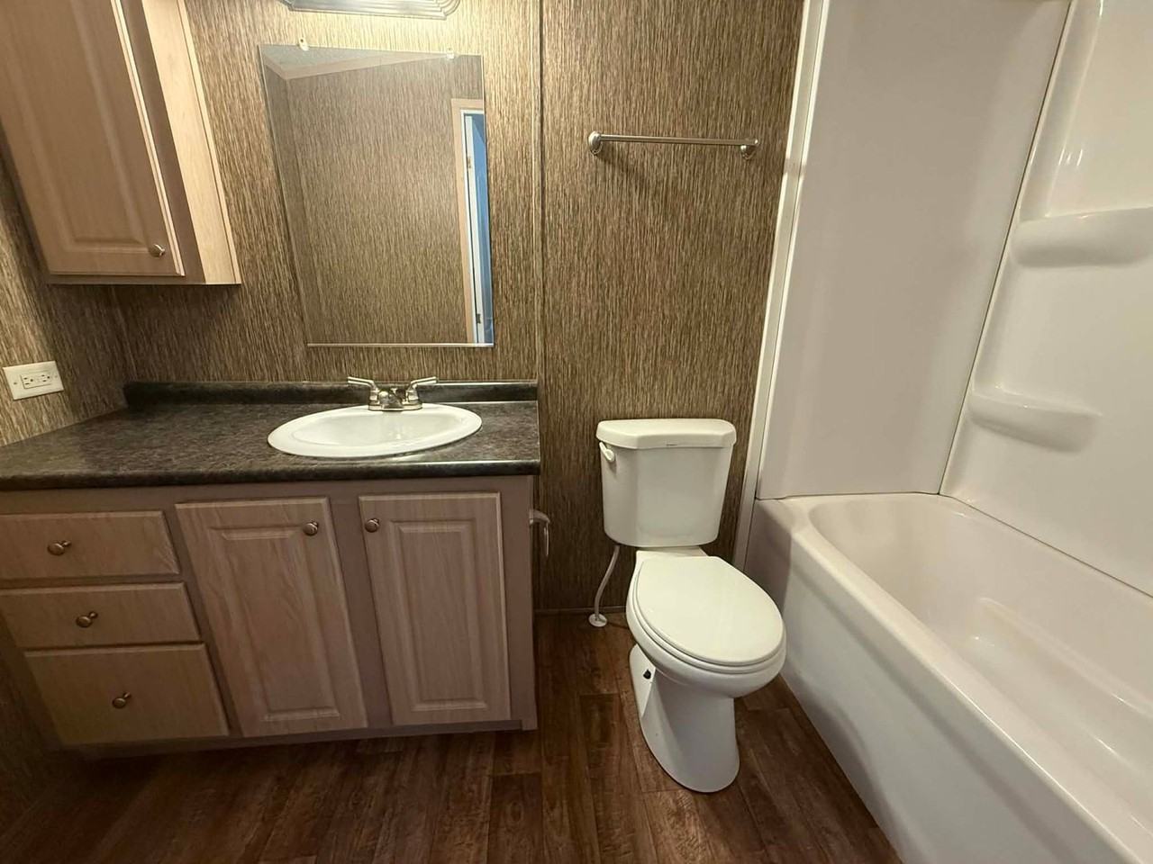 Lakeside Landing Home 168 LLC - Photo 6 of 17