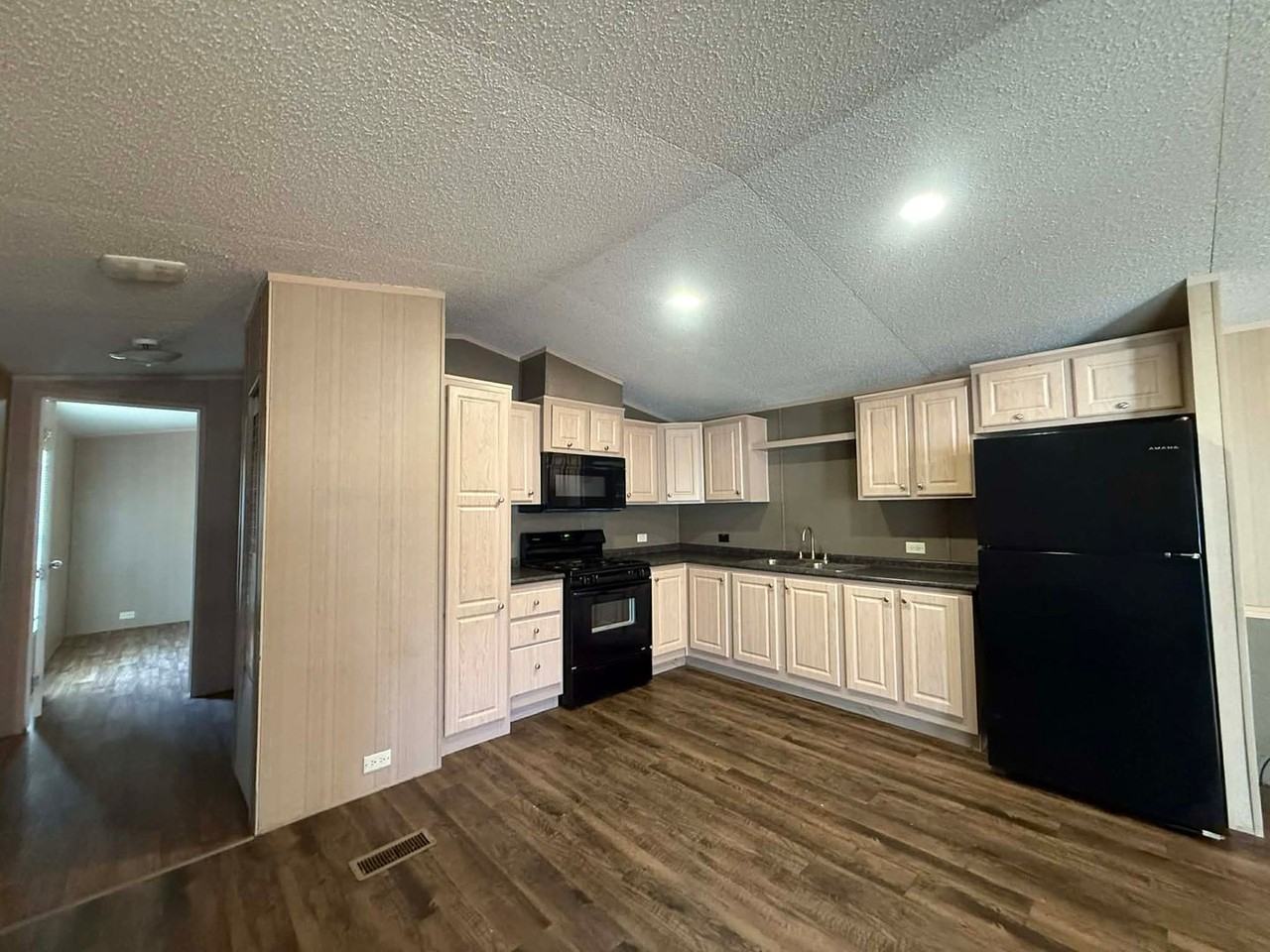 Lakeside Landing Home 168 LLC - Photo 7 of 17