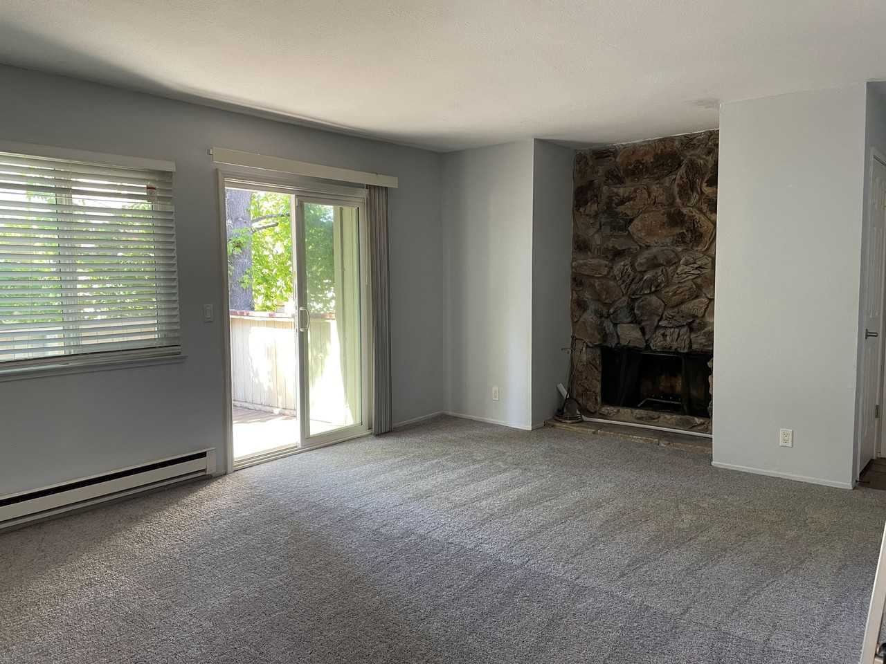 918 Cheryl Ann Cir #20 - Photo 3 of 7