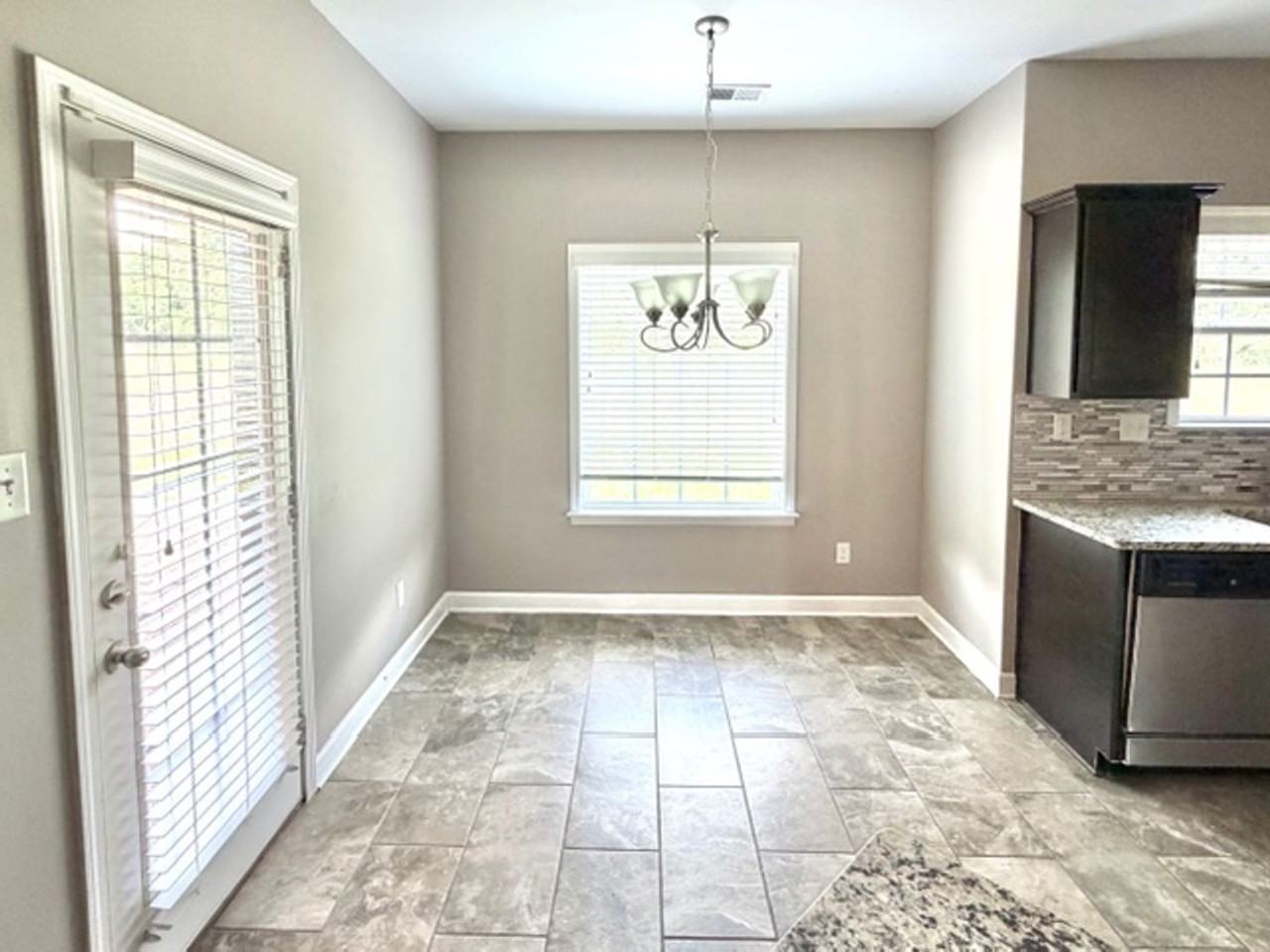 8564 Courtly Cir N - Photo 6 of 12