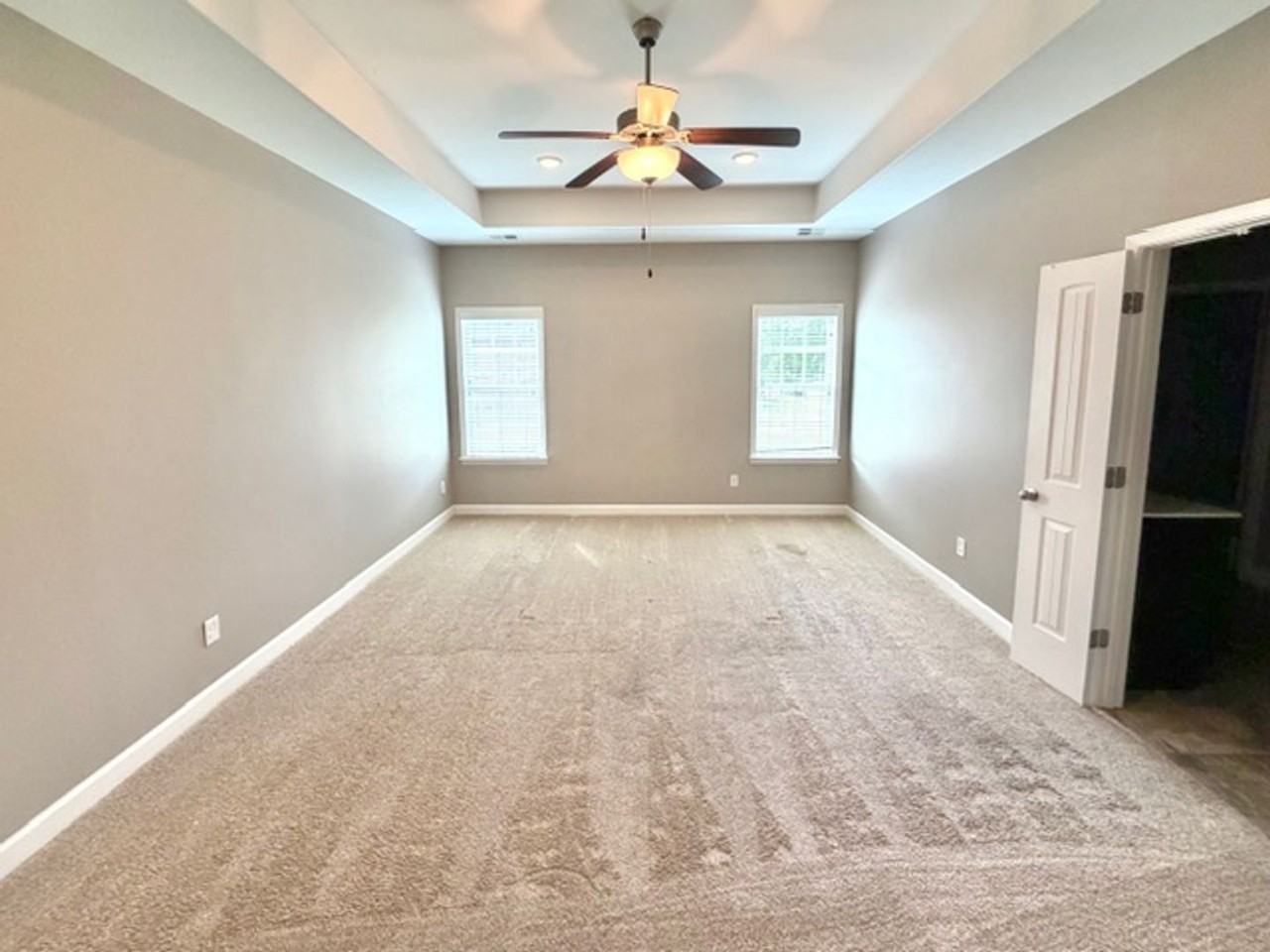 8564 Courtly Cir N - Photo 7 of 12