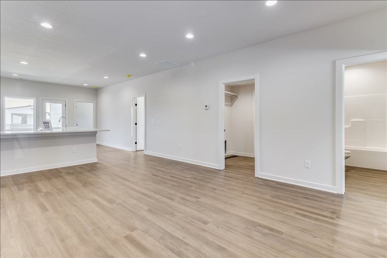 5003 S Vassar Ct - Photo 5 of 31