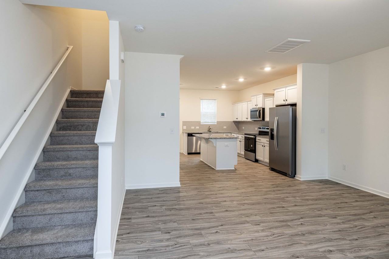 492 Kincaid Rd - Photo 2 of 17