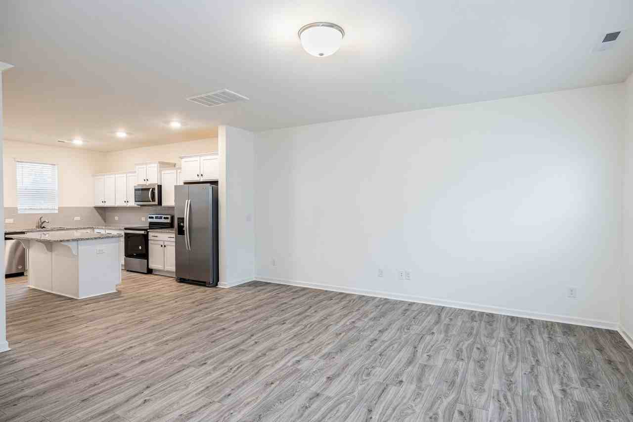 492 Kincaid Rd - Photo 3 of 17