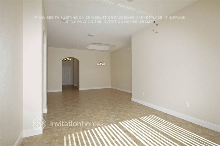 859 Sw 155th Ct - Photo 2 of 17