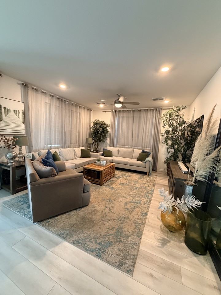 3215 Delta Coves Drive - Photo 5 of 20