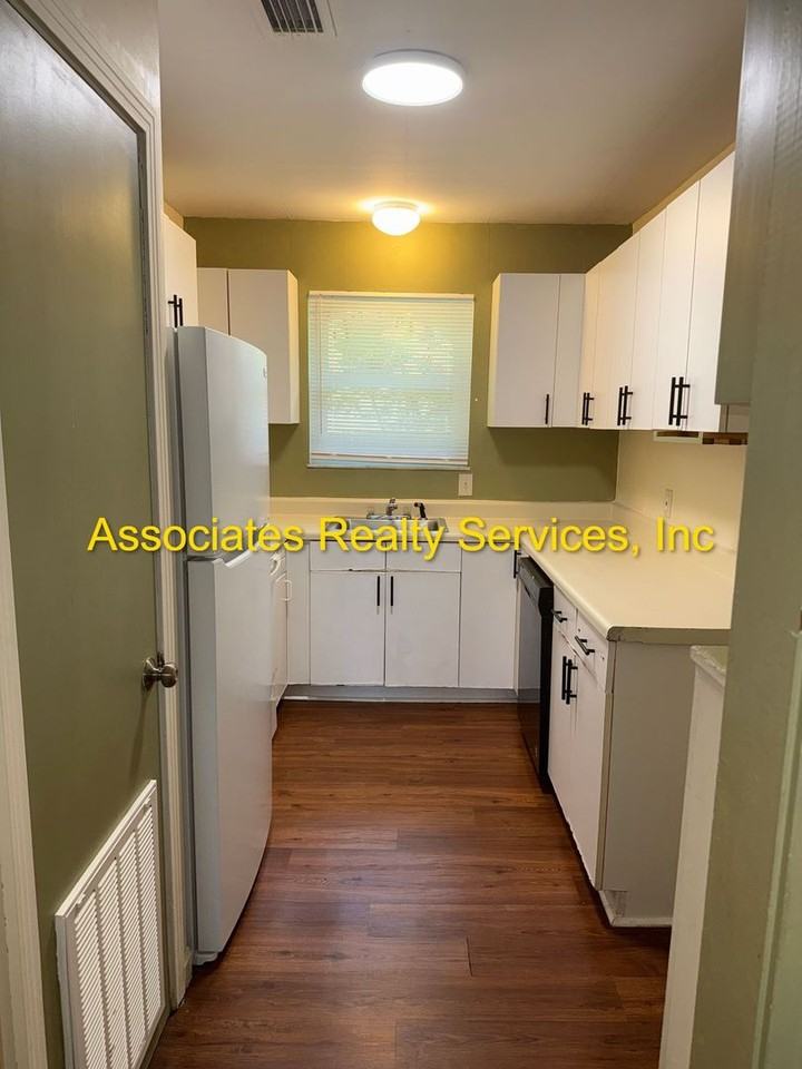 2058 Nw 7th Pl - Photo 4 of 13