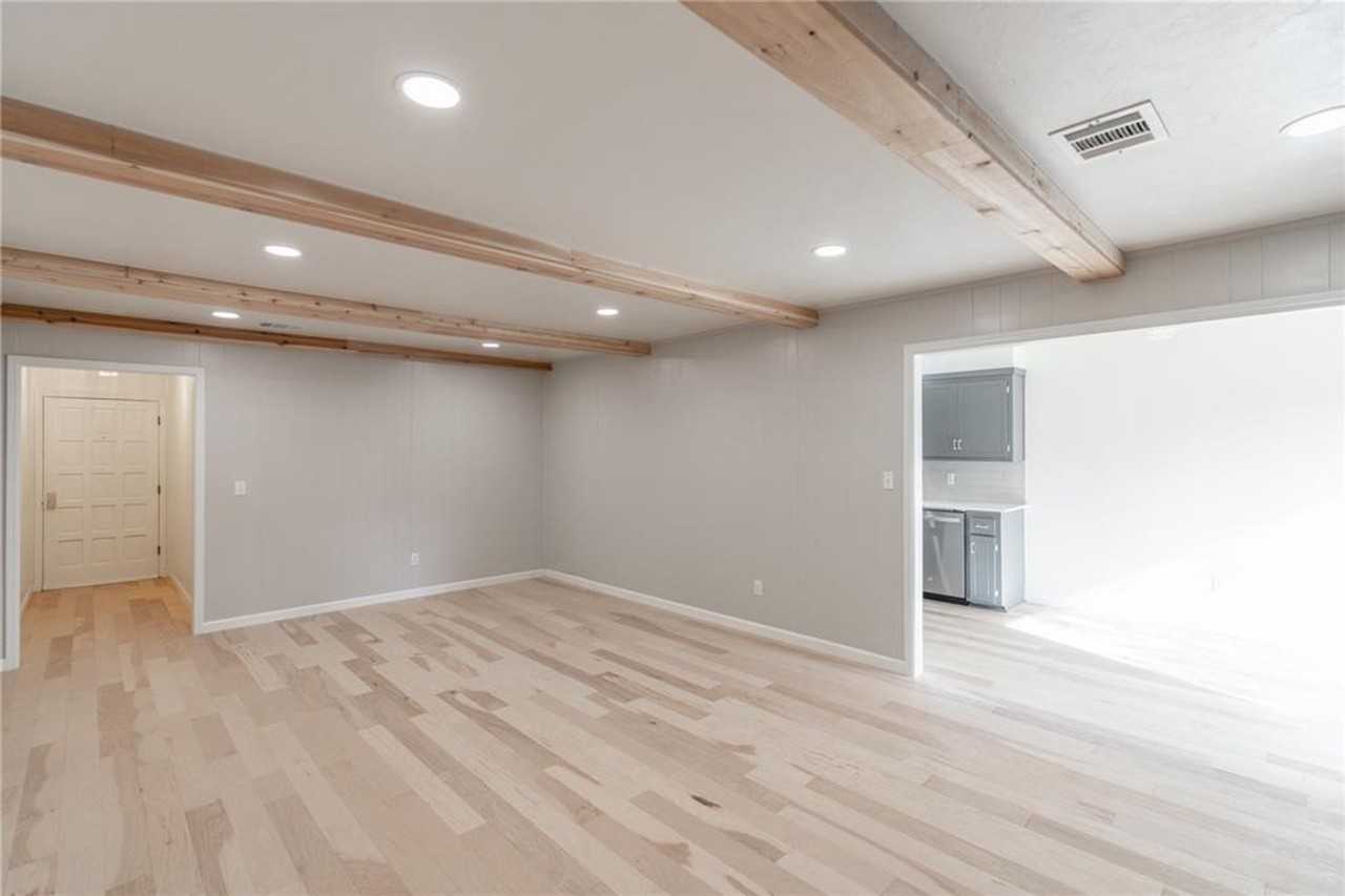 5124 Nw 19th Ter - Photo 3 of 31