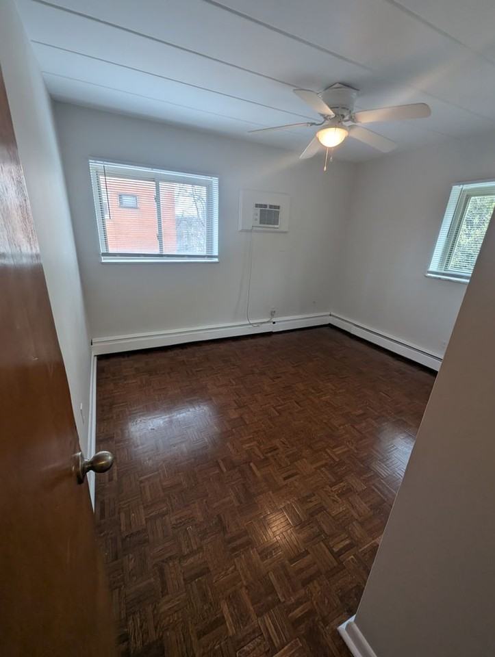 1621 Asmann Ave - Photo 4 of 12
