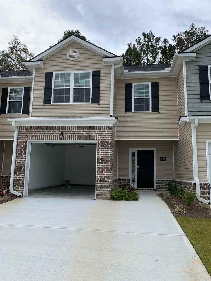 151 Ainsdale Dr