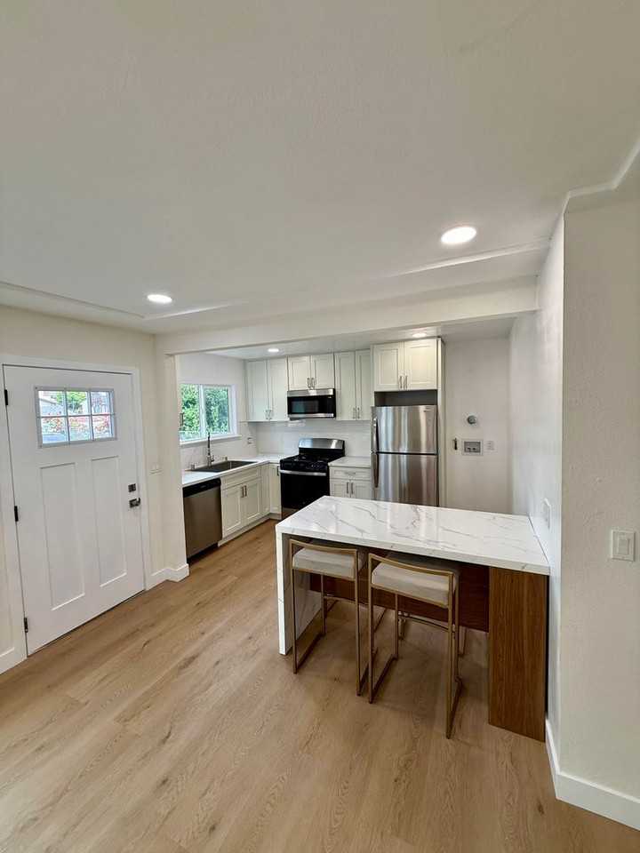 21462 21462 - 21484 Ocean View Dr. - 21472 Ocean View Dr. - Photo 2 of 29