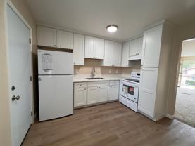 $1,800 2/1 Campbell Upstairs Apartment near San Tomas - Photo 1 of 1
