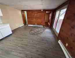 featured image of 11 Center St