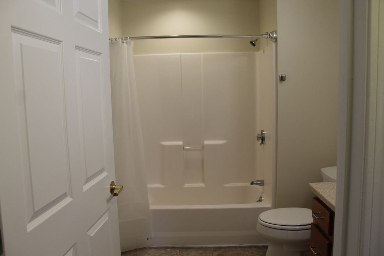 Clough Farms Apartments - Photo 4 of 6