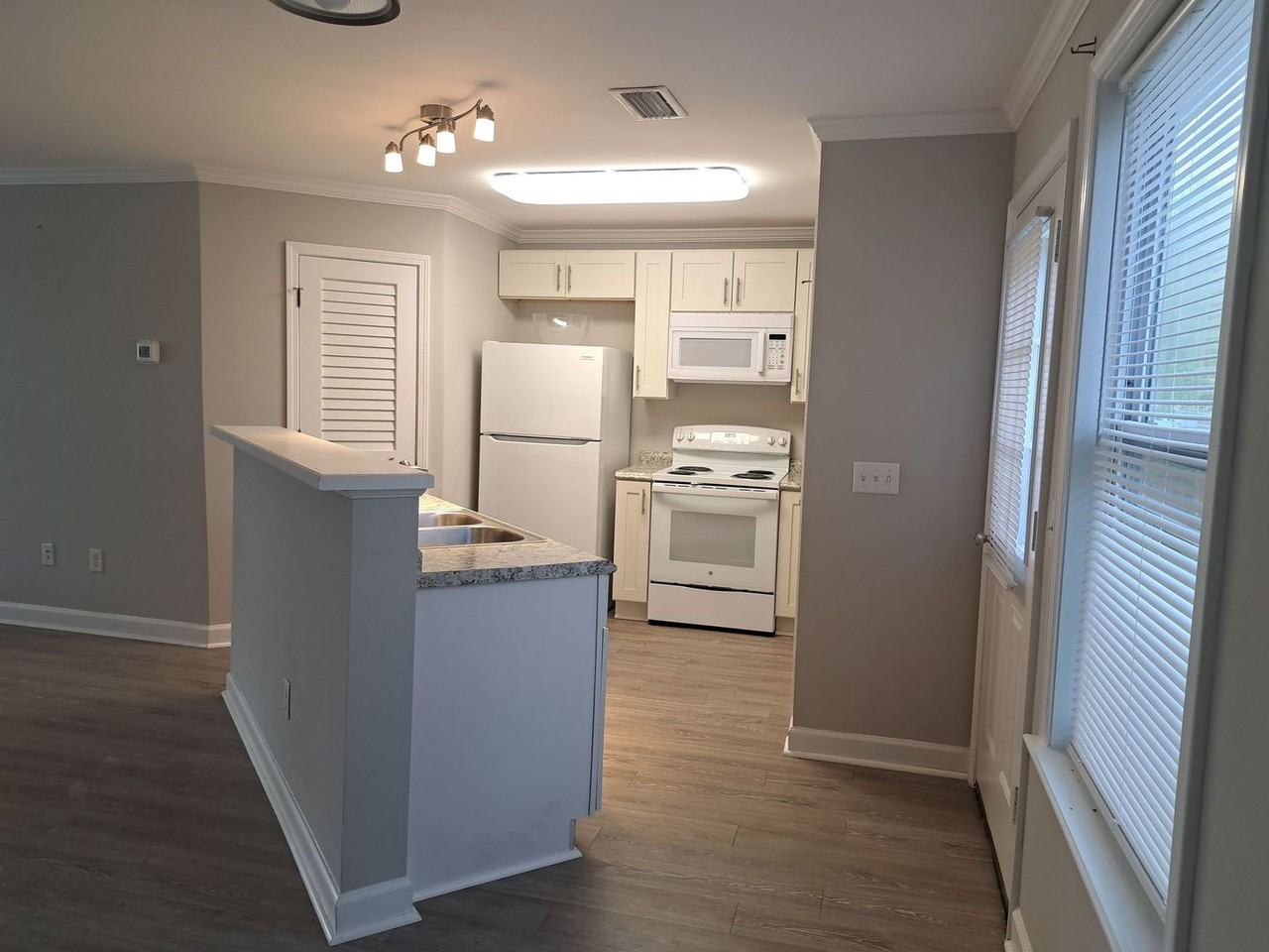 7325 Claudias Way - Photo 6 of 36