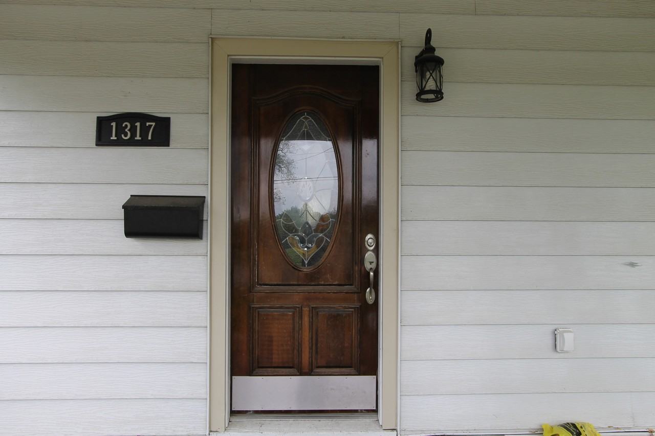 1317 S 36th St - Photo 7 of 25