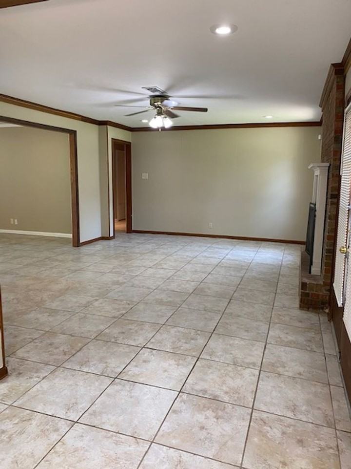 41 Karen Ln - Photo 5 of 11