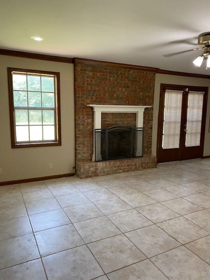 41 Karen Ln - Photo 6 of 11