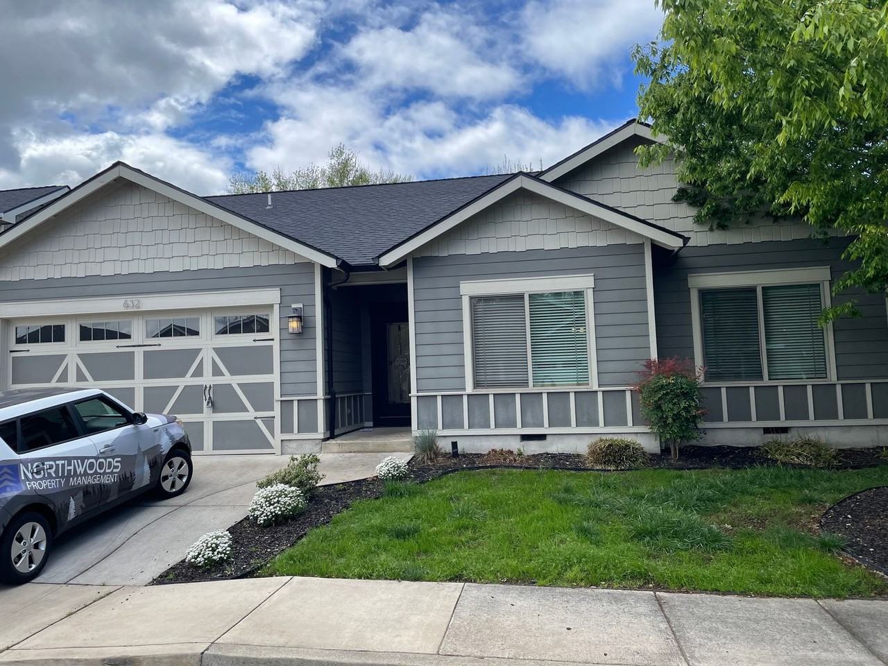 632 John Wayne Dr - Photo 2 of 23