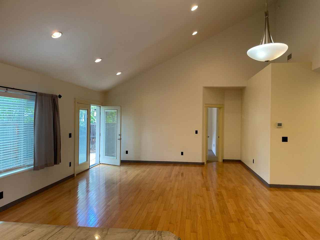 632 John Wayne Dr - Photo 6 of 23