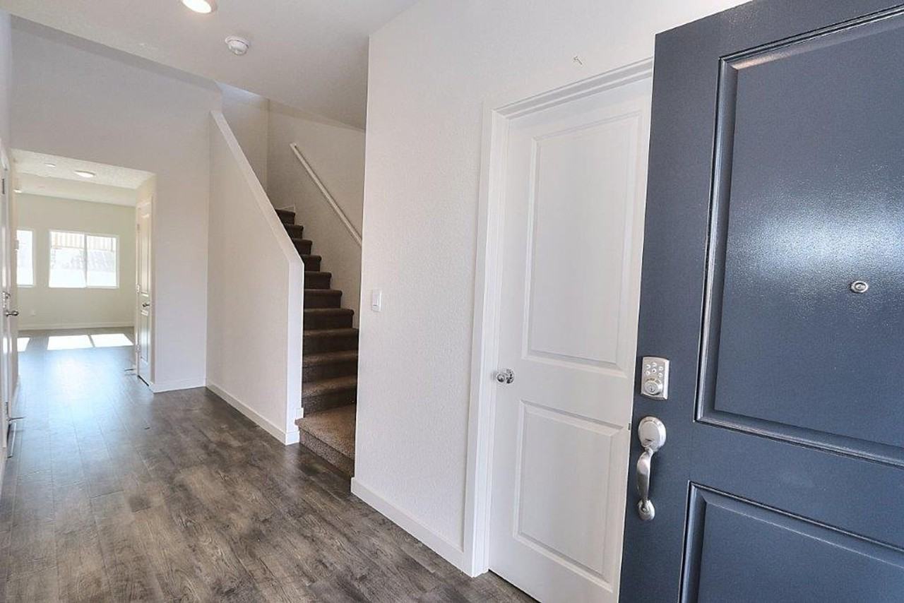 716 Franklin St - Photo 2 of 50