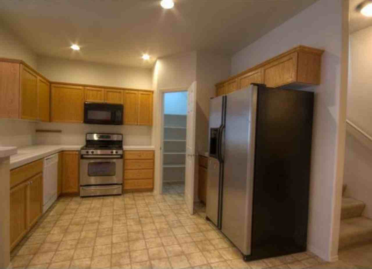 17085 Sw Pleasanton Ln - Photo 3 of 10