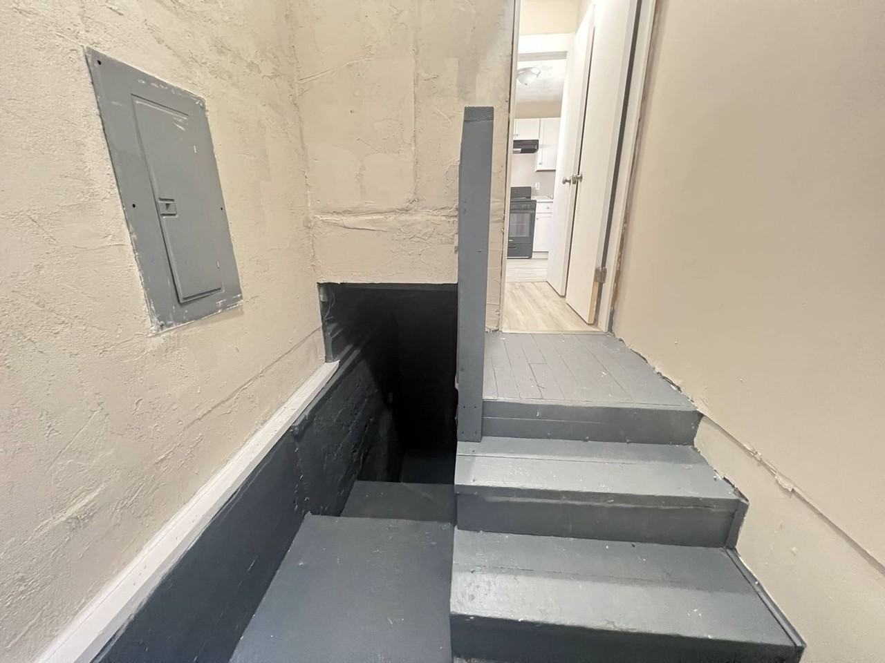 539 S Fort Ave - Photo 3 of 16