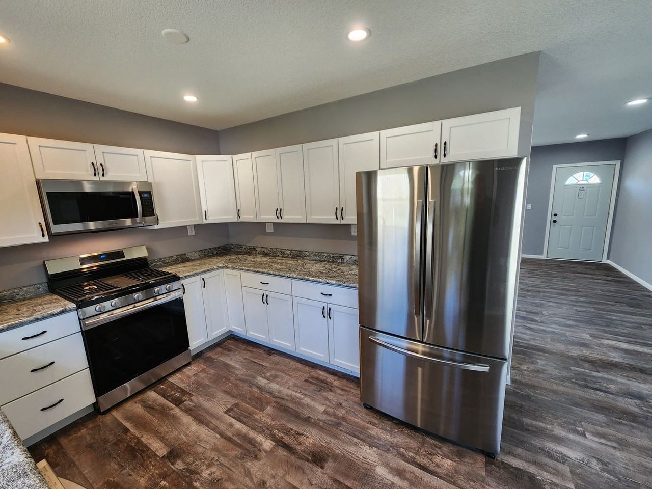 2424 Telegraph Rd - Photo 4 of 27