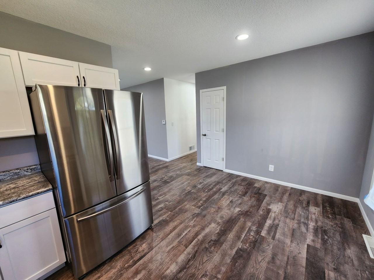 2424 Telegraph Rd - Photo 5 of 27