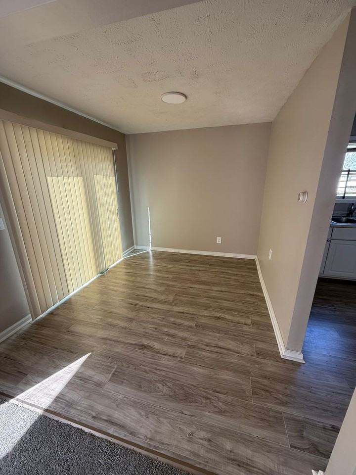 9602 Anderson Ave - Photo 3 of 29