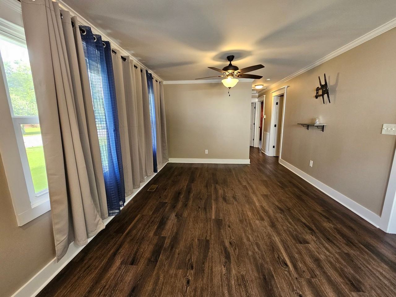 16 White Oak St - Photo 2 of 13