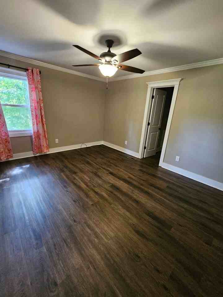 16 White Oak St - Photo 7 of 13