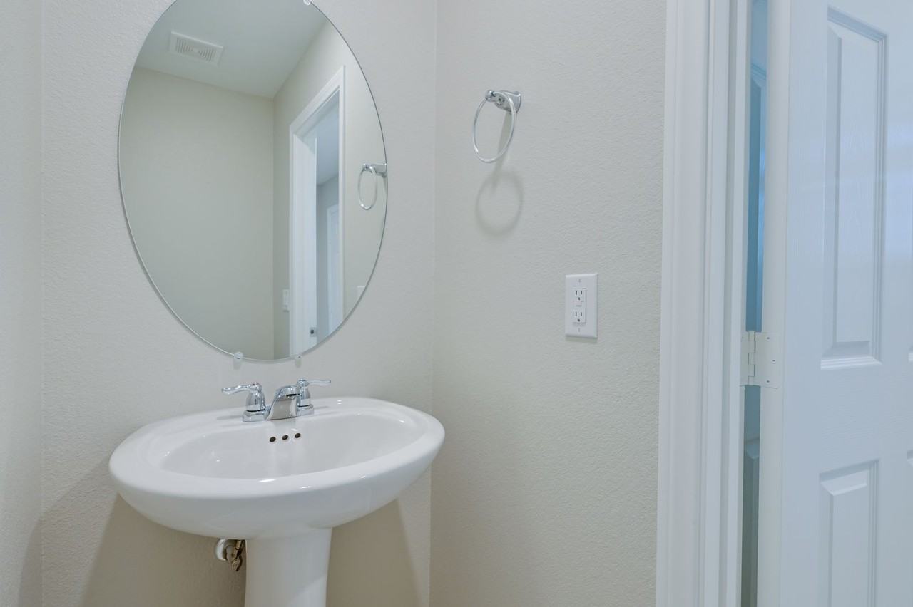 9792 Newcastle Spring Ave - Photo 5 of 50
