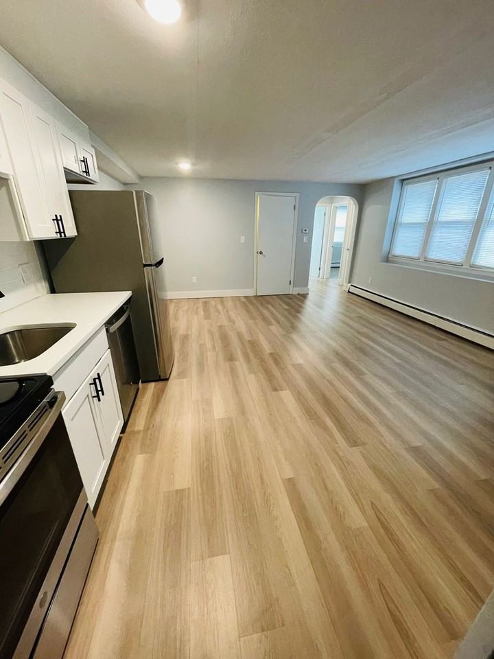 153 West Boylston St. - Photo 2 of 10