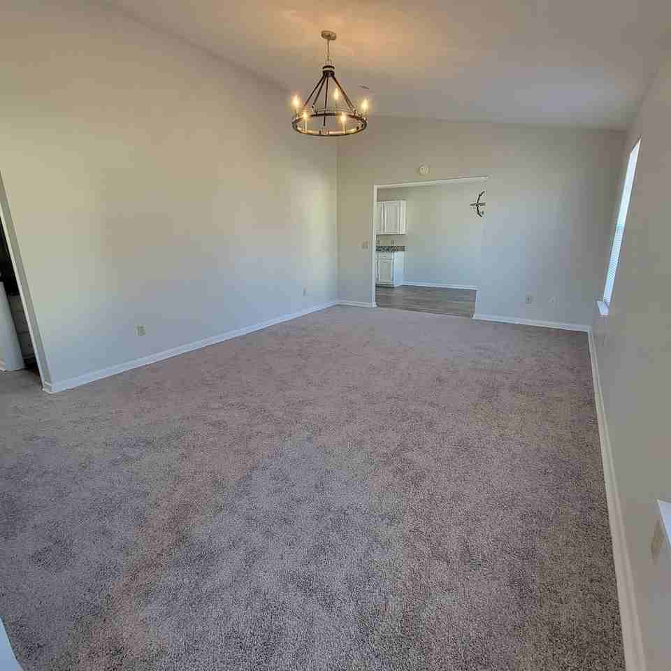 1535 Garden Ln - Photo 3 of 18