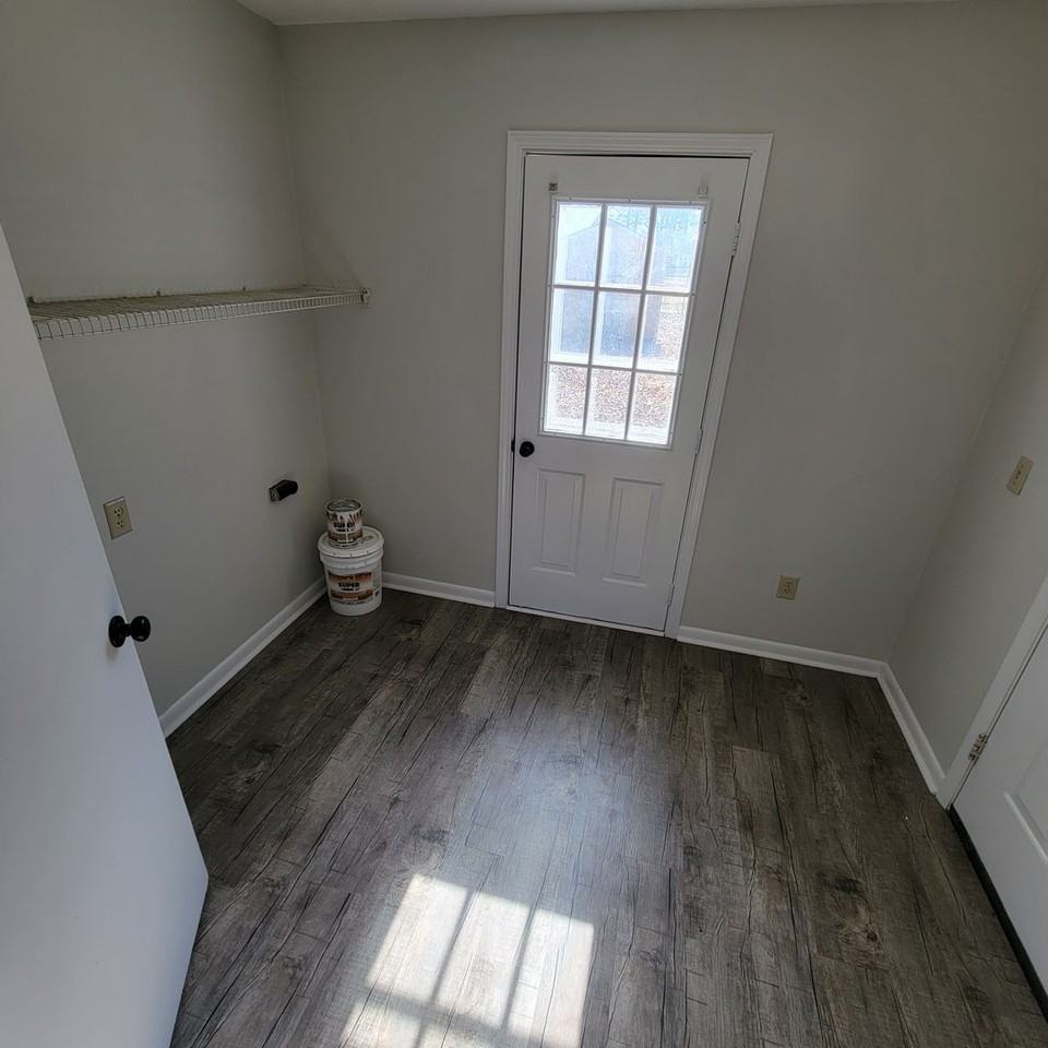 1535 Garden Ln - Photo 7 of 18