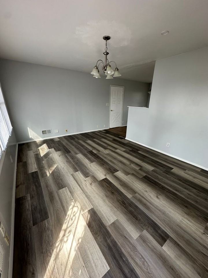 11121 Blue Ridge Blvd - Photo 2 of 11