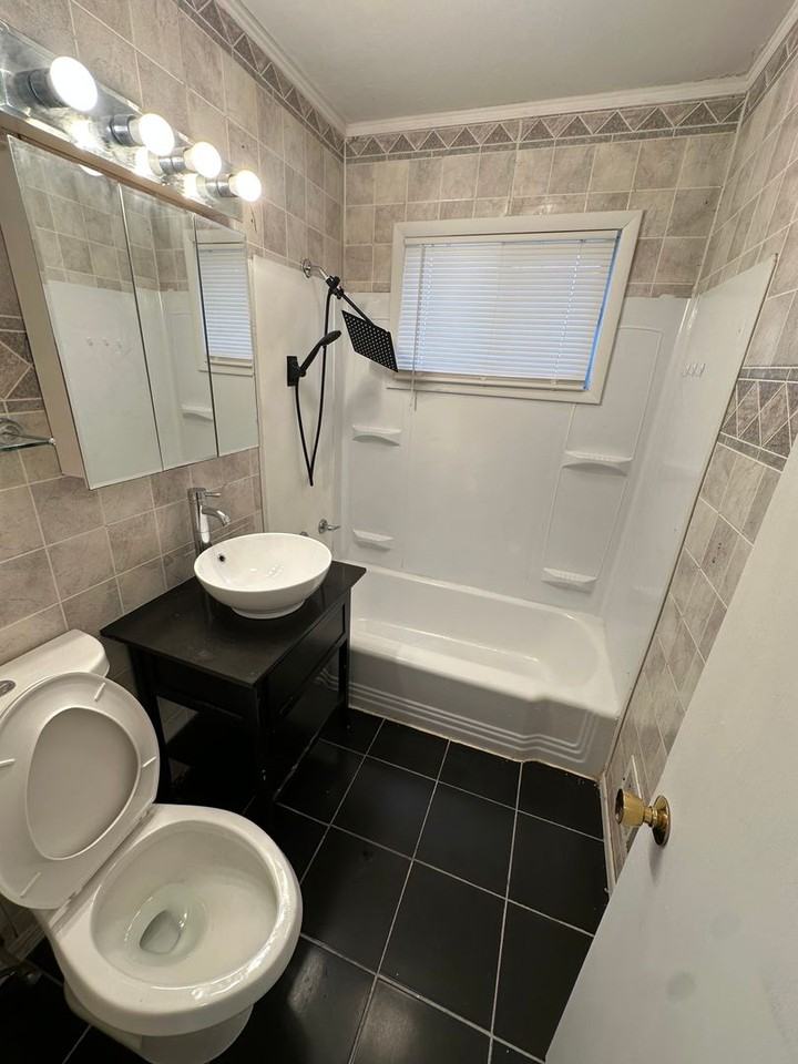 11121 Blue Ridge Blvd - Photo 7 of 11