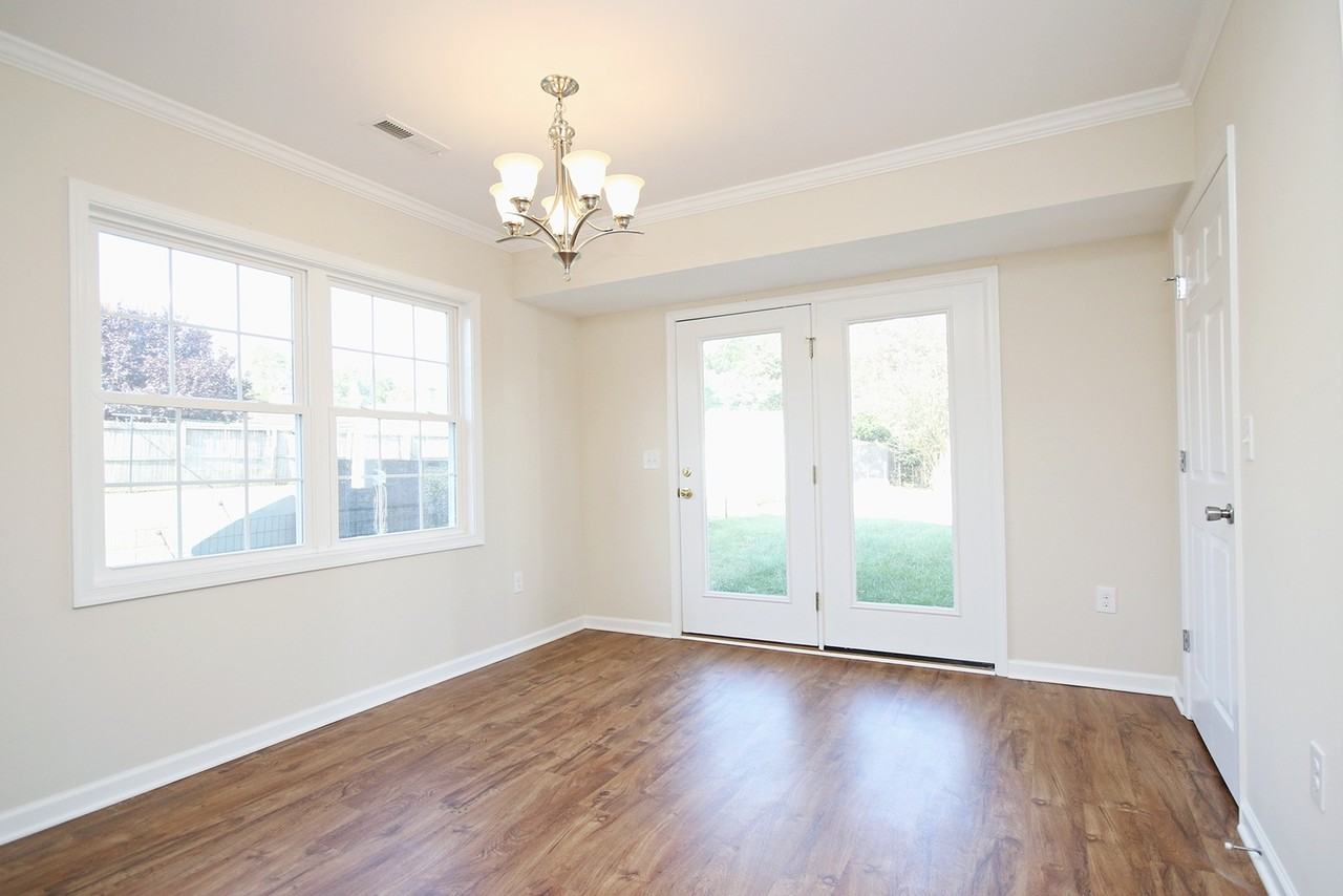 1141 Saint Clair Ave - Photo 6 of 16