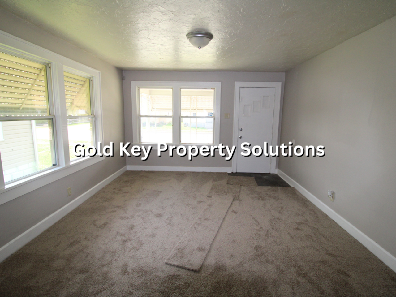 622 W 22nd St - Photo 7 of 17