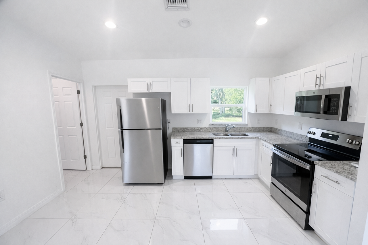 2517 56th St Sw - Photo 7 of 17