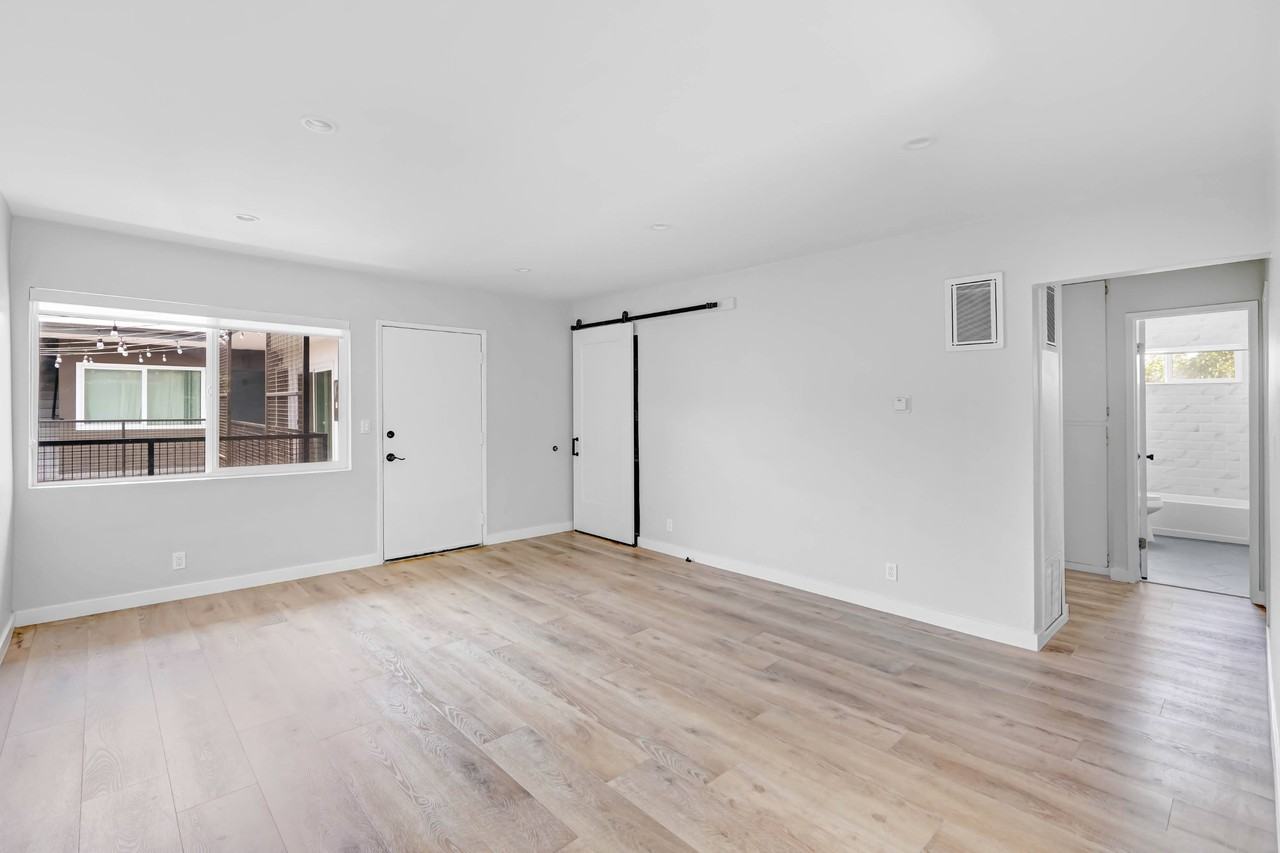 3240 Fay - Photo 5 of 32