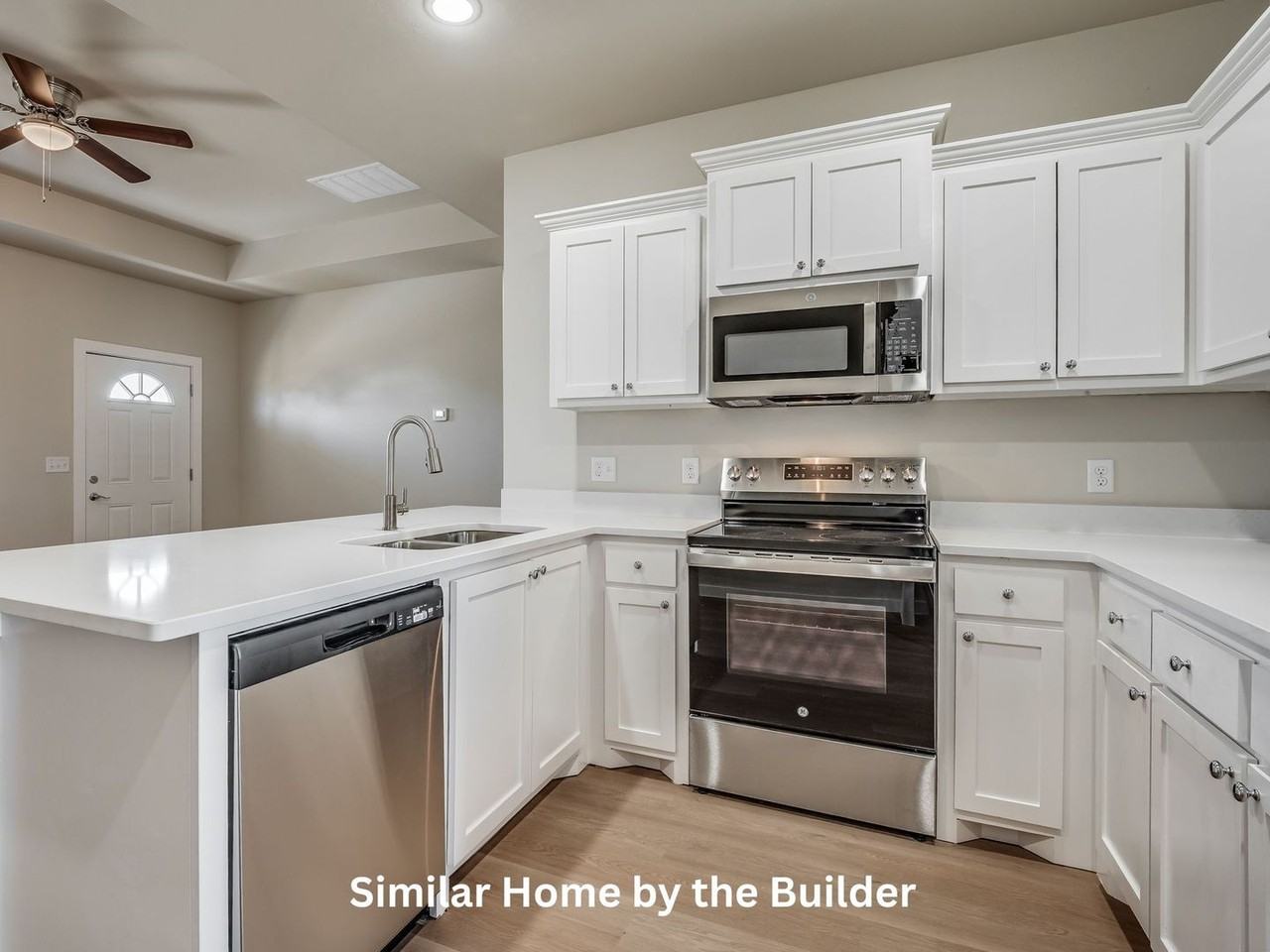 121 Sterling Dr - Photo 3 of 36