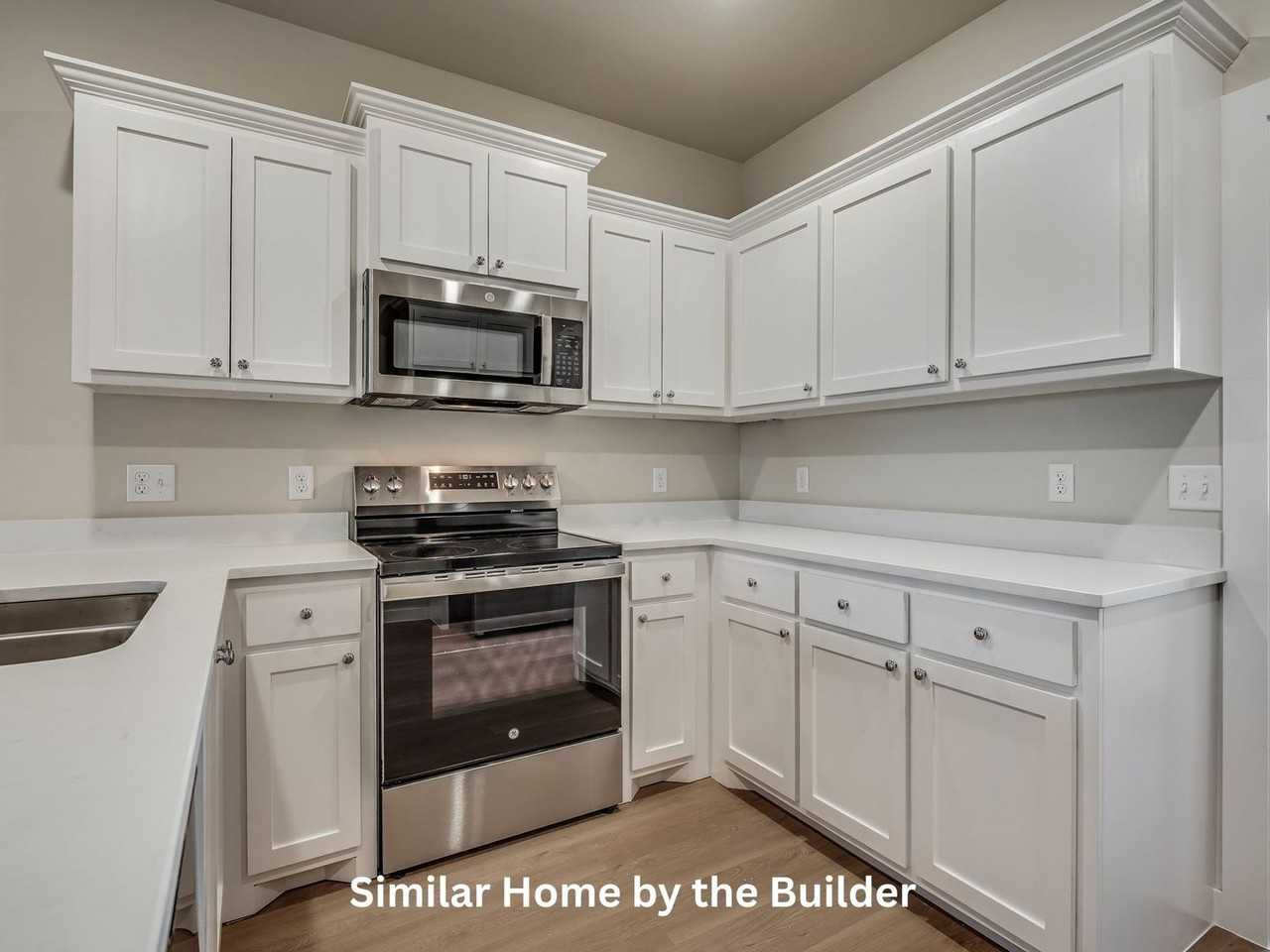 121 Sterling Dr - Photo 5 of 36