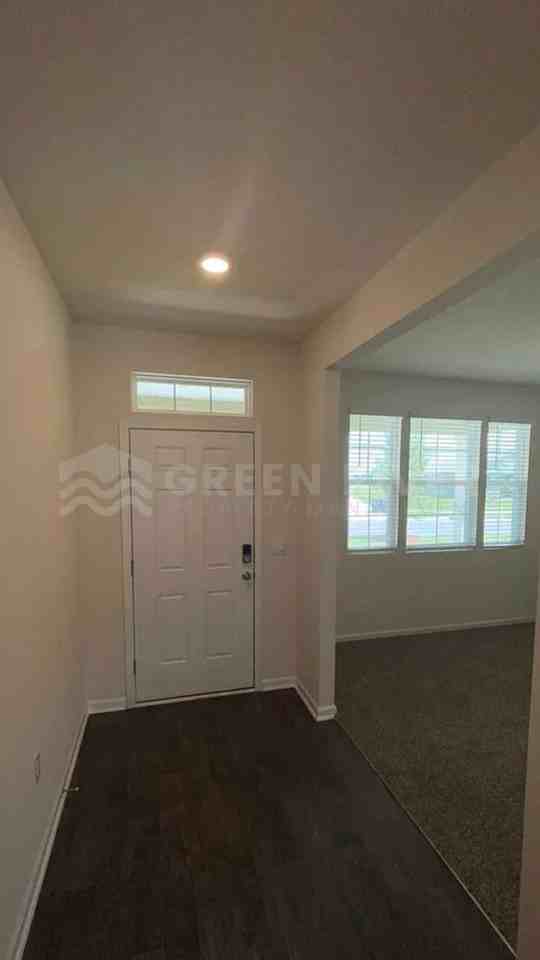 2077 Denton Trce - Photo 3 of 33