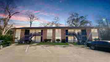 featured image of 111 S Drew Ave