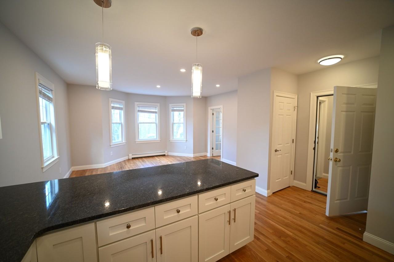 19B Roberts St - Photo 2 of 16